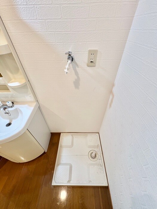 物件内観写真15　(洗濯機置場)