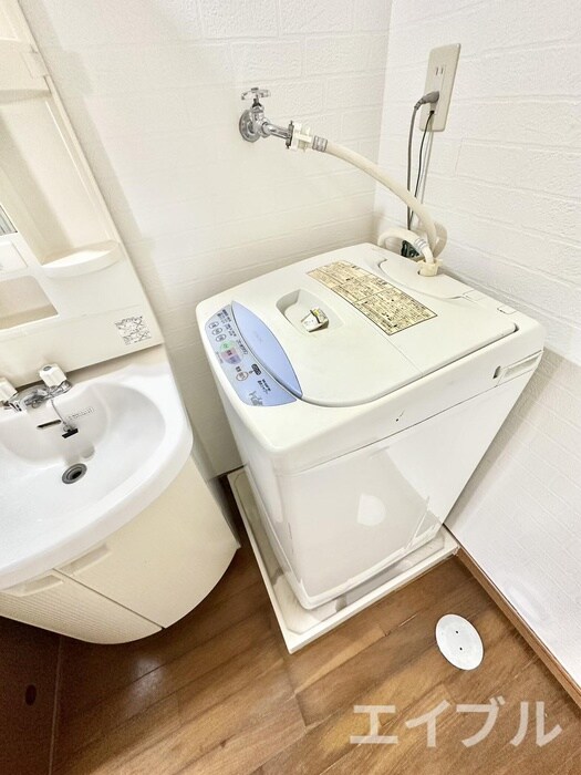 物件内観写真18　(洗濯機置場)