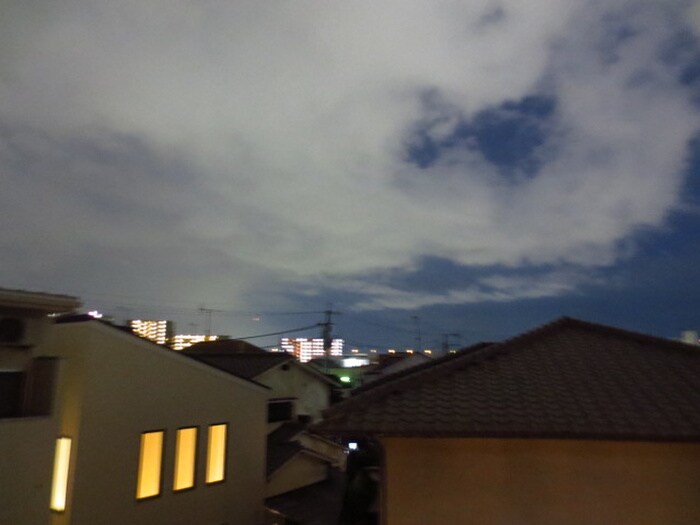 物件内観写真12　(室内からの展望)