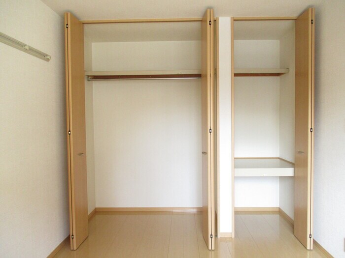 物件内観写真12　(収納)