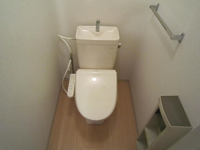 物件内観写真8　(トイレ)