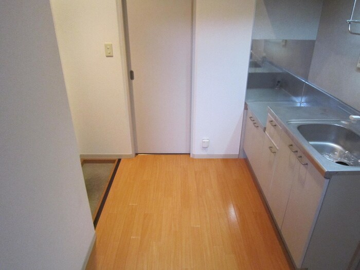 物件内観写真9　(廊下)