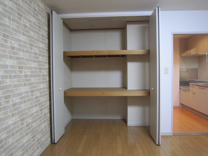 物件内観写真13　(収納)