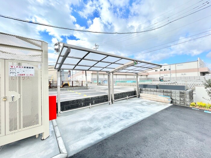 物件外観写真3　(駐輪場)