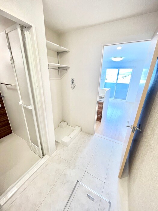 物件内観写真20　(洗濯機置場)