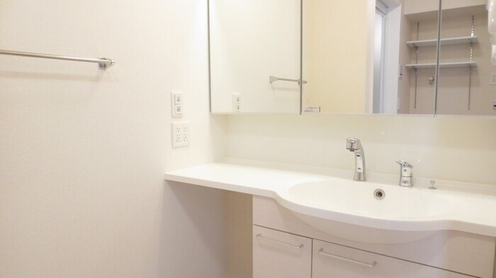 物件内観写真8　(洗面)