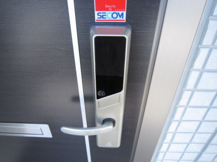 物件内観写真18　(玄関)