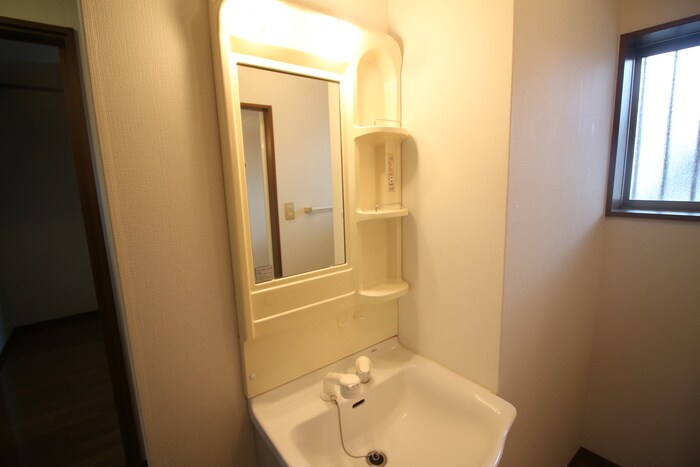 物件内観写真12　(洗面)