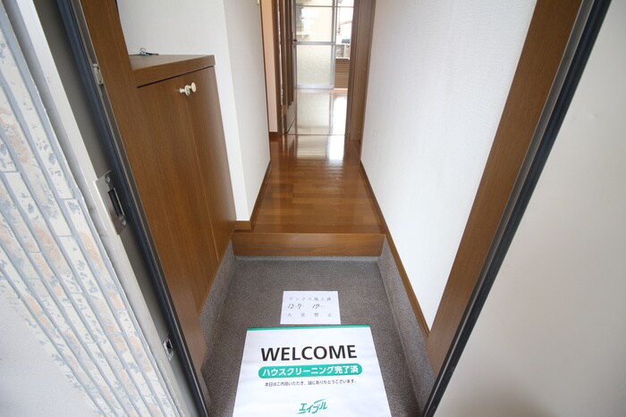 物件内観写真15　(玄関)