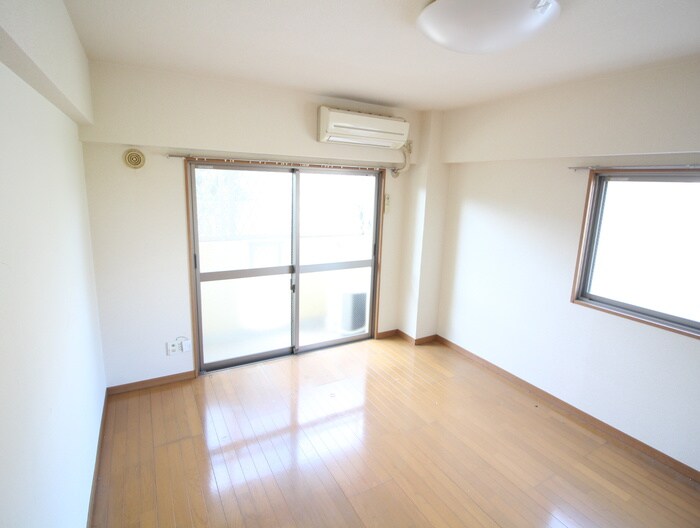 物件内観写真4　(居室)