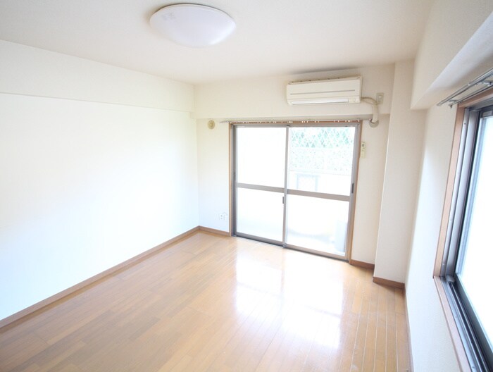 物件内観写真6　(居室)