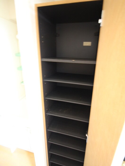 物件内観写真16　(靴箱)