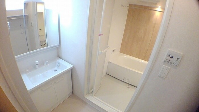 物件内観写真7　(洗面)