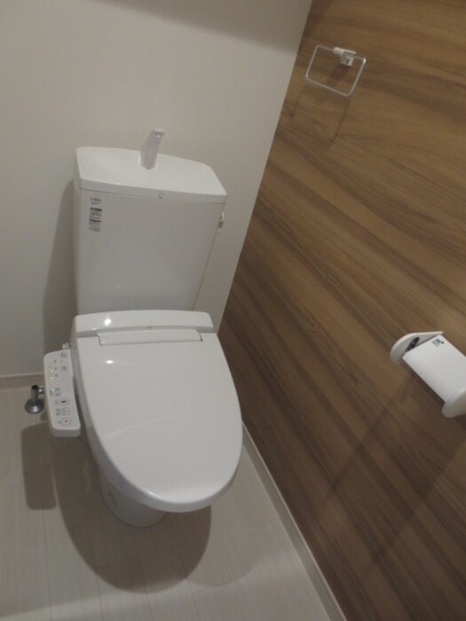 物件内観写真8　(トイレ)