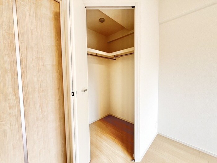 物件内観写真13　(収納)