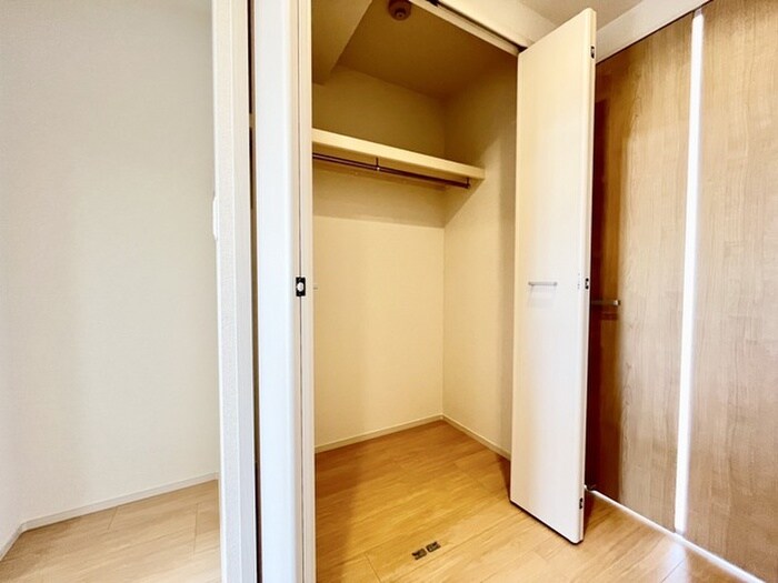 物件内観写真13　(収納)