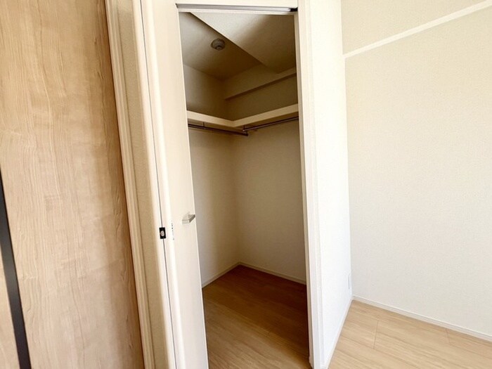 物件内観写真13　(収納)