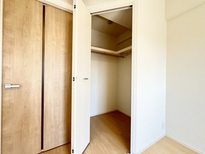 物件内観写真13　(収納)