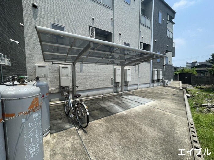 物件外観写真3　(駐輪場)