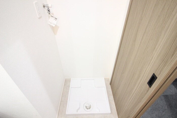 物件内観写真18　(洗濯機置場)