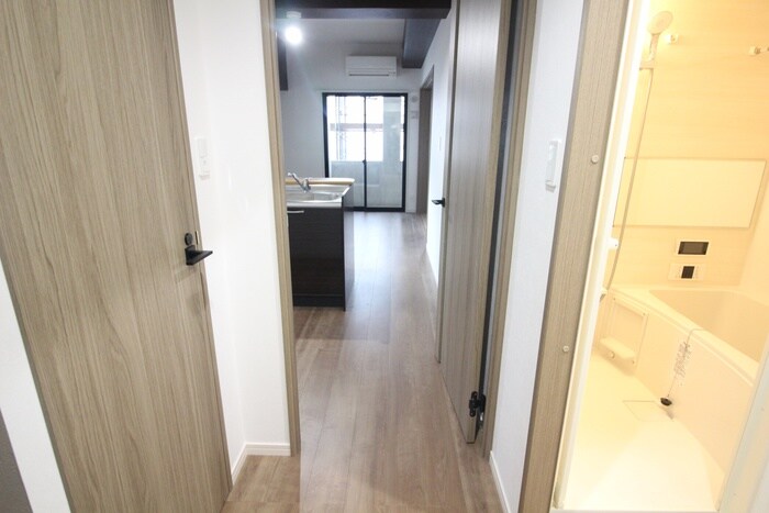 物件内観写真22　(廊下)