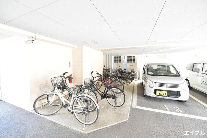 物件外観写真5　(駐輪場)