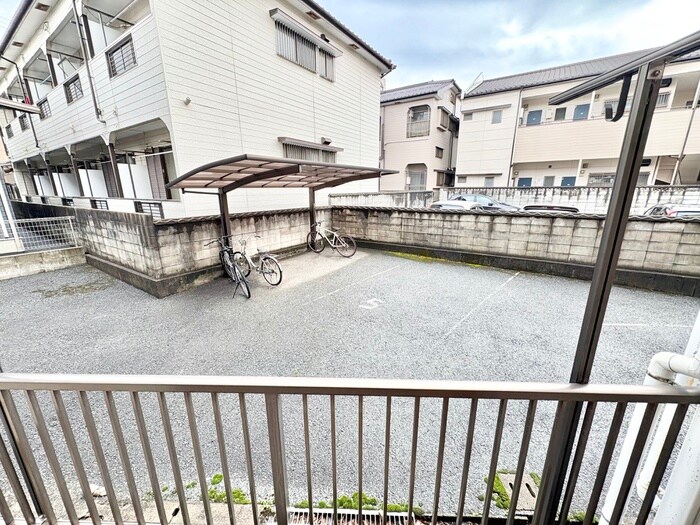 物件内観写真13　(室内からの展望)