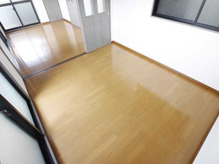 物件内観写真4　(居室)