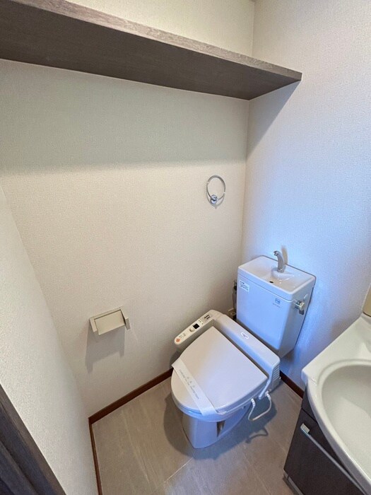 物件内観写真8　(トイレ)