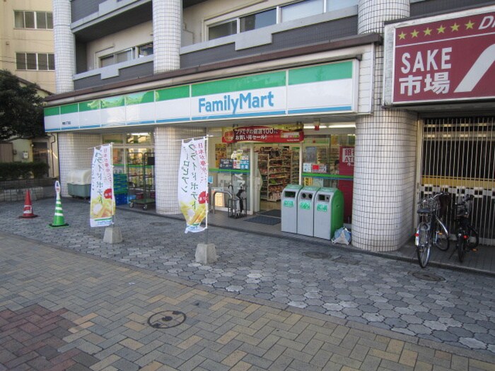 ファミリーマート 馬借三丁目店