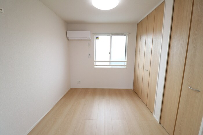 物件内観写真10　(居室)