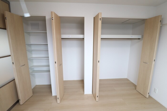 物件内観写真13　(収納)