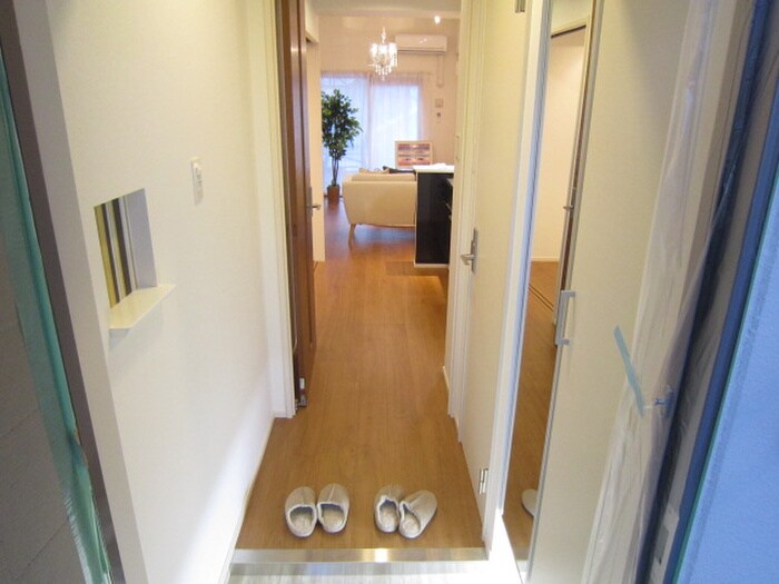 物件内観写真19　(玄関)