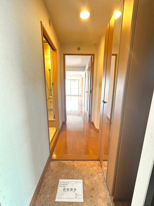 物件内観写真18　(廊下)