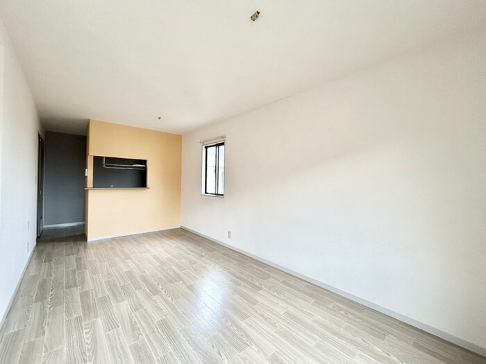 物件内観写真4　(居室)