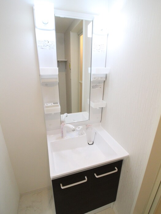 物件内観写真9　(洗面)