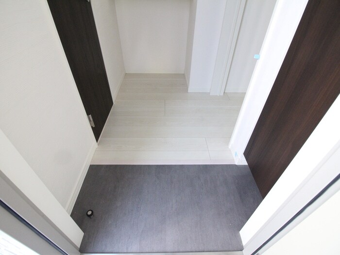 物件内観写真14　(玄関)