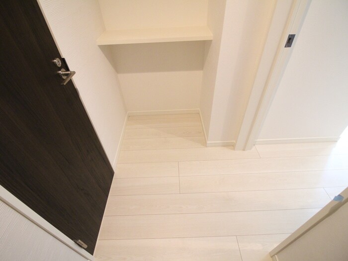 物件内観写真18　(廊下)