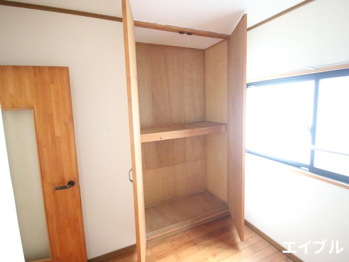 物件内観写真10　(収納)