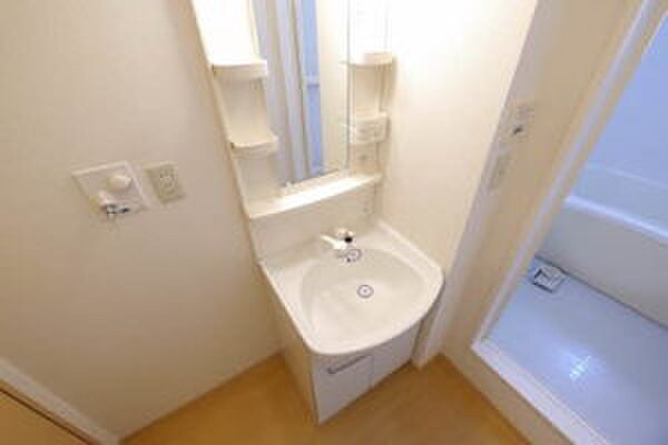 物件内観写真10　(洗面)