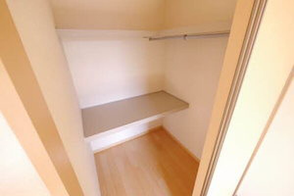 物件内観写真11　(収納)