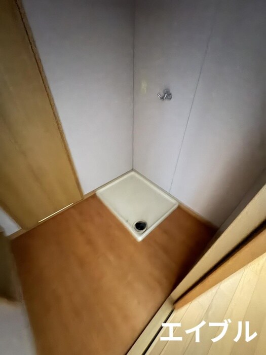 物件内観写真21　(洗濯機置場)