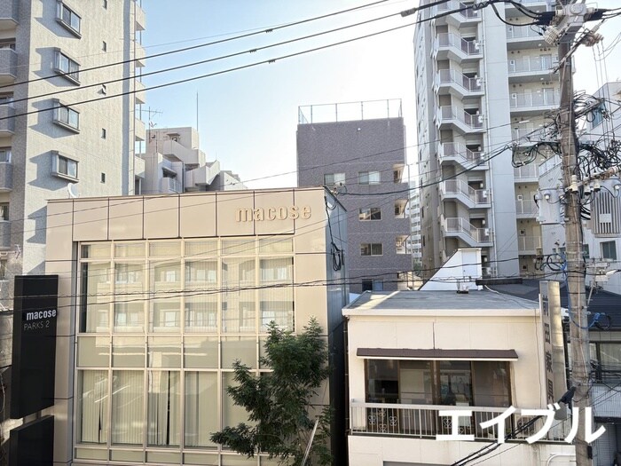 物件内観写真22　(室内からの展望)