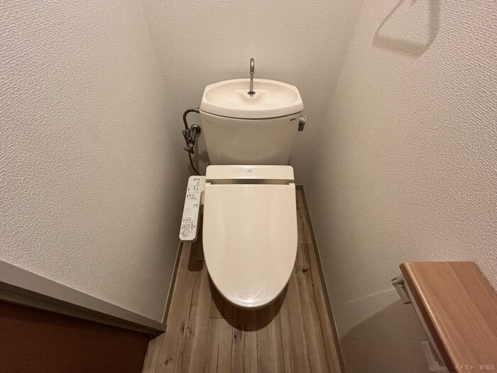 物件内観写真5　(トイレ)