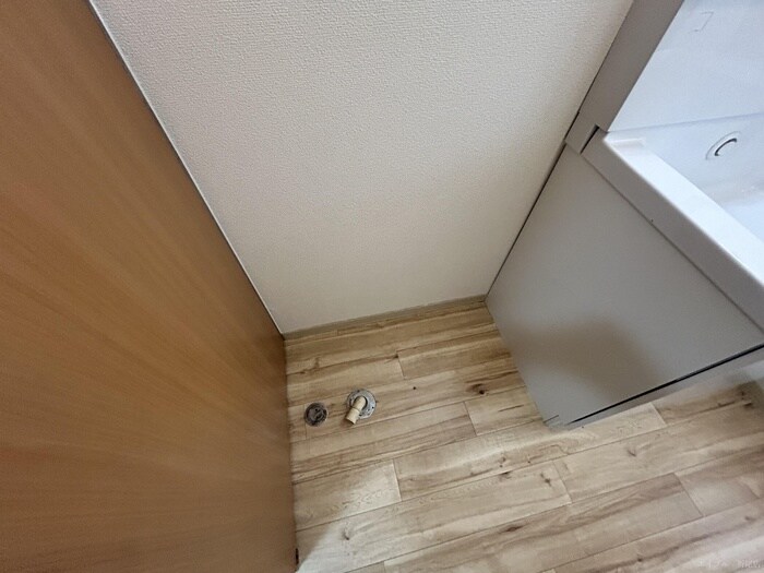 物件内観写真7　(洗濯機置場)