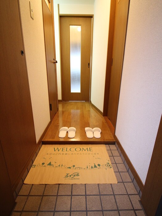 物件内観写真8　(玄関)