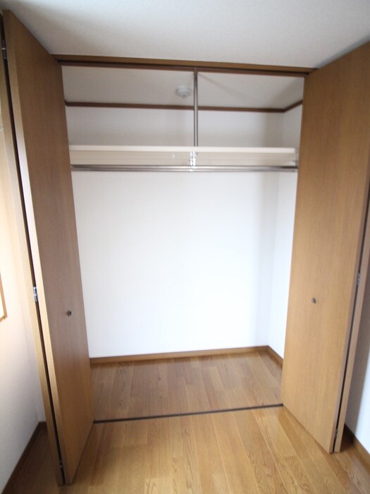物件内観写真12　(収納)