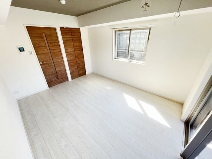 物件内観写真4　(居室)