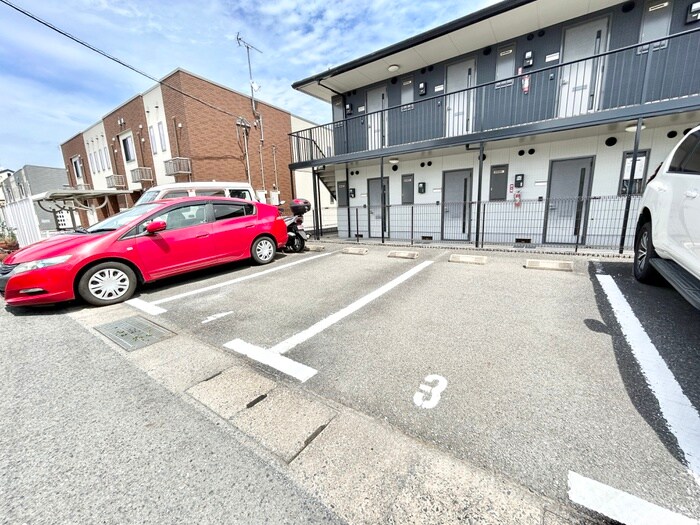 物件外観写真2　(駐車場)