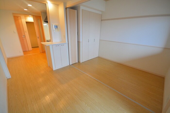 物件内観写真5　(居室)